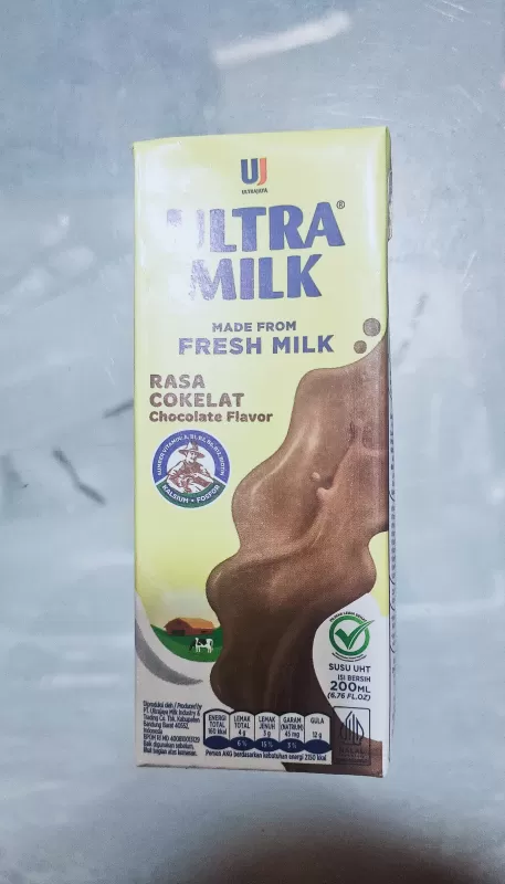 Ultra milk rasa coklat 200ml